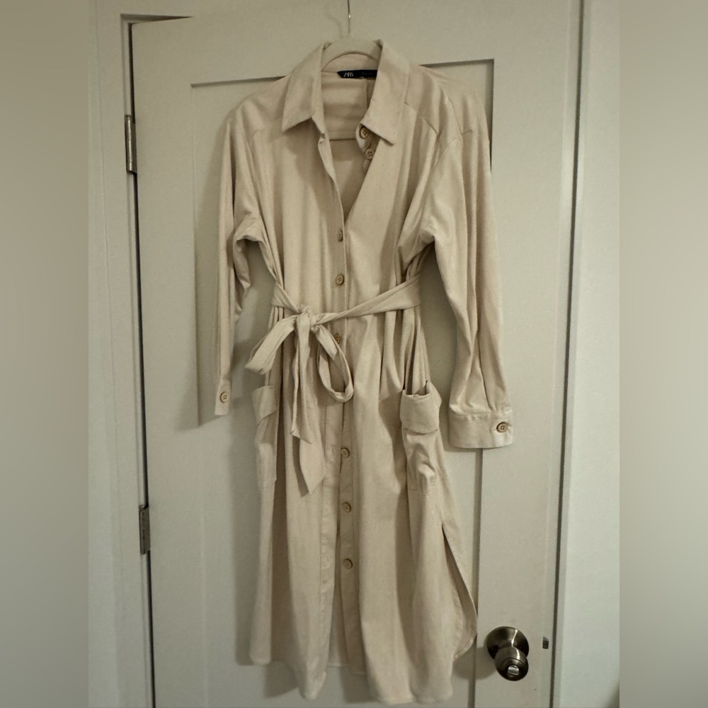 Zara faux suede shirt dress with pockets and belt. Never worn no tags